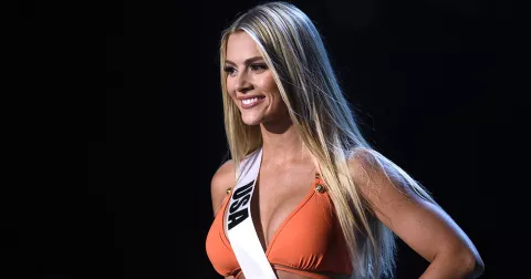 Miss Estados Unidos se burla de sus compañeras porque no hablan inglés