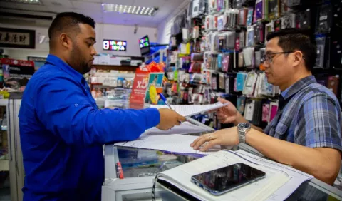 Mitradel detecta extranjeros sin permiso de trabajo en varios locales 