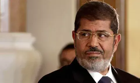 Aplazado a mañana el juicio a Mursi por incitar a asesinar a manifestantes