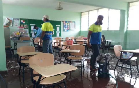 Clases se mantendrán suspendidas en escuela por contaminación con químico