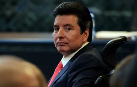 Alejandro Moncada Luna se mantiene en libertad vigilada por trabajo