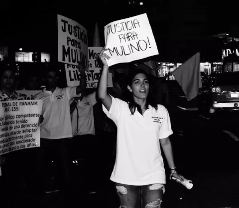 Monique Mulino: "mi padre no merece esto"
