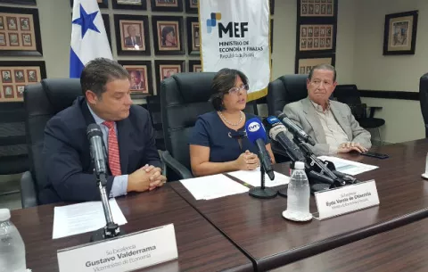  Moodys mejora la calificación de la República de Panamá 