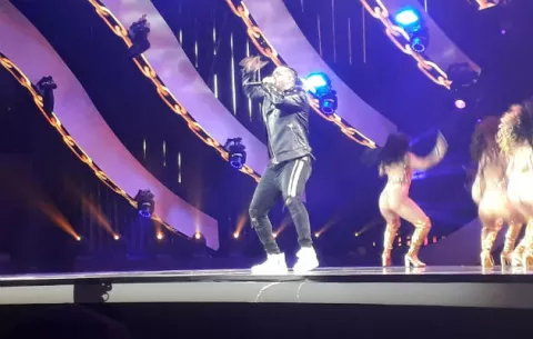 "Pégate Sexy - La Chama" de Mr. Saik molestó al público en Viña del Mar