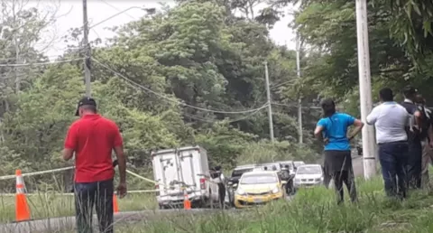 Hallan hombre muerto y desnudo en Pedregal