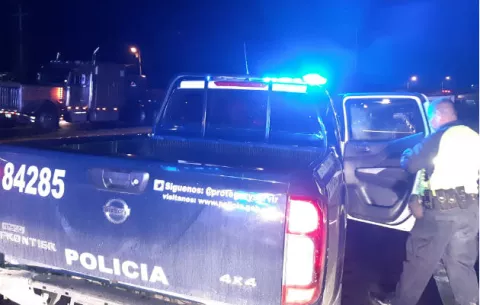 Colisión en la entrada de La Peña en Santiago deja tres personas muertas