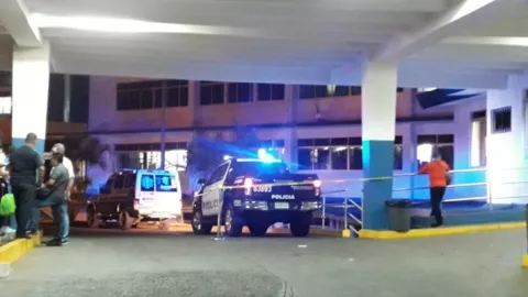 Joven que fue violada en las afueras del hospital Regional en David está en estado crítico