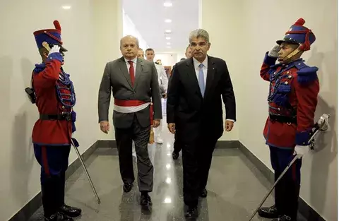 Panamá otorgaría a Perú área para proyectos navales
