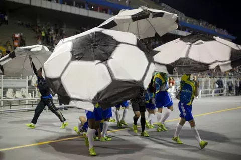 El Mundial, dueño y señor del primer desfile del Carnaval de Sao Paulo