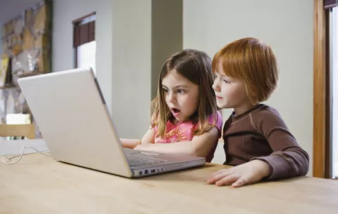 Estudio confirma que los menores no tienen supervisión de sus padres 