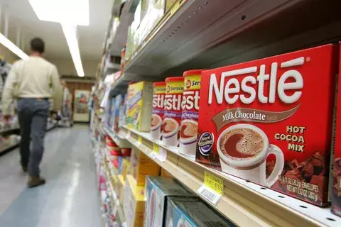 Nestlé prevé que consumo seguirá bajo en 2014 