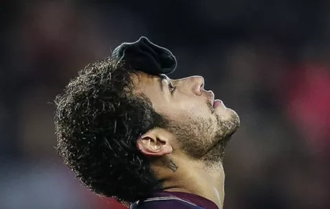 Neymar se la pasó llorando tras lesionarse de nuevo el mes pasado 