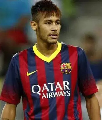Neymar podría ser el nueve de Brasil ante la falta de delanteros