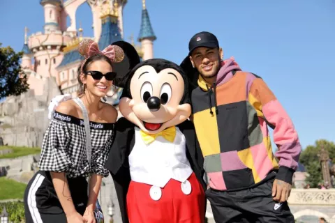 Neymar Jr. y Bruna Marquezine rompen otra vez y no por culpa del polémico Bolsonaro
