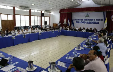 Alianza opositora rechaza uso de violencia para resolver la crisis en Nicaragua