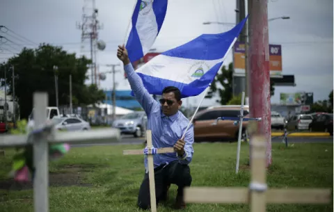 Policía de Nicaragua ocupa un sitio de encuentro para una nueva marcha contra Ortega