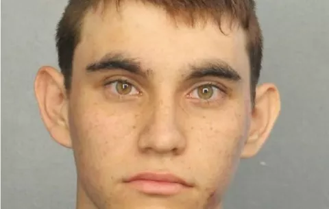 Autor de la matanza de Parkland recibe cuantioso seguro de vida de su madre