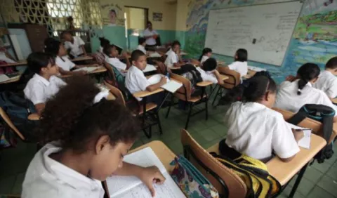 Atraso del Ministerio de Educación  perjudica a los colegios privados