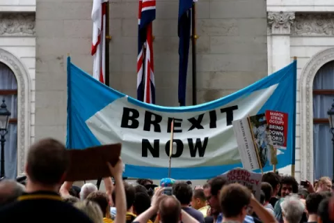   ¿A quién le preocupa el brexit? Los compradores no han perdido el interés en Peppa Pig y los pubs británicos