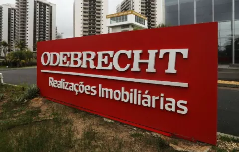 Juez aprueba acuerdo de exdirectivos de Odebrecht con Fiscalía