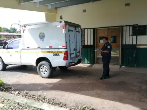 Su compañera sentimental lo mata de una puñalada en el cuello 