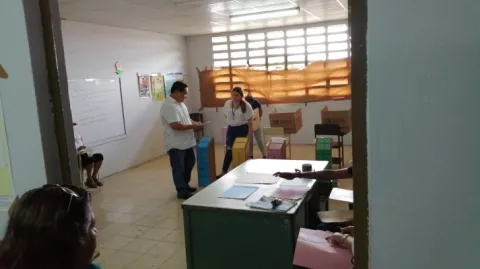 Electores chorreranos se muestran molestos por el cambio de varios centros de votación 