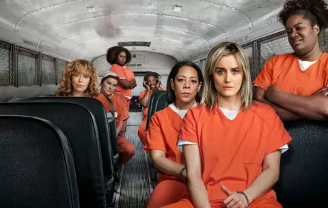 Se une a elenco