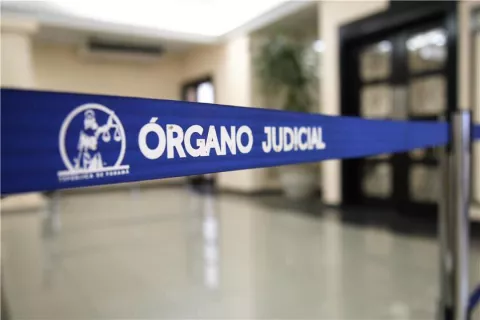 Detienen a mujer de 40 años imputada por el homicidio de su pareja sentimental de 79 años
