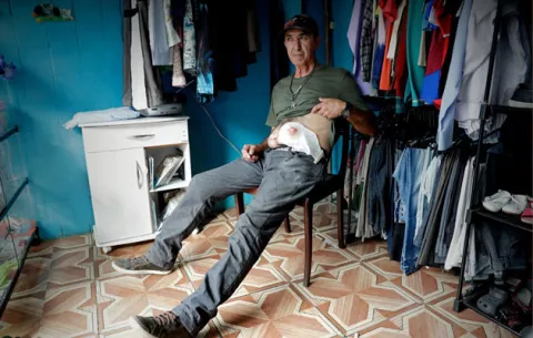 Operación de Bolsonaro es una bofetada para los brasileños que esperan por meses