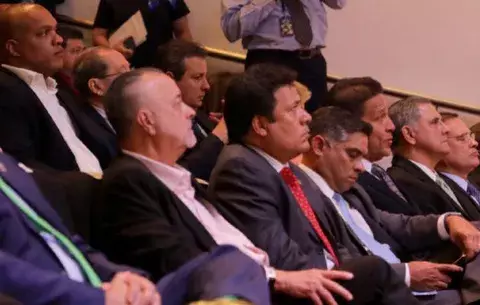 Llaman 'patraña' al Pacto Ético