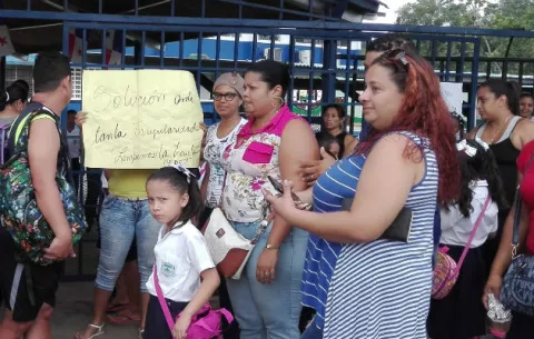 Denuncian la pérdida de 11 mil dólares de la Asociación de Padres de familia en escuela de El Tecal