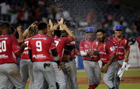 Panamá logra épica remontada ante Puerto Rico y suma su segundo triunfo en la Serie del Caribe
