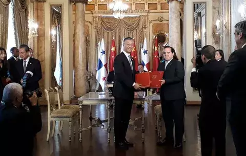 Panamá y China firman acuerdos en materia de turismo, comercio y agro