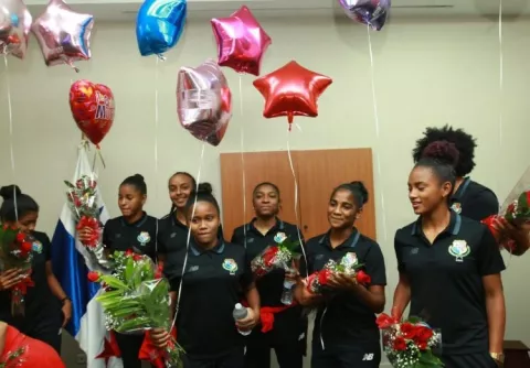 Víctor Suárez se quita lo argentino para llevar a Panamá al mundial femenino