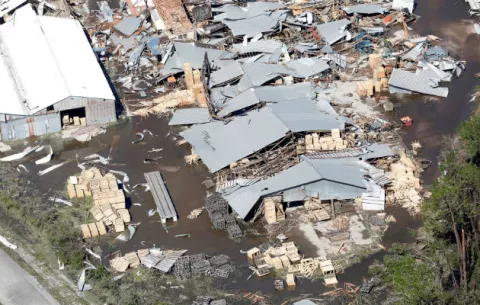 CNN informa que la cifra de víctimas mortales del huracán Michael se eleva a 17