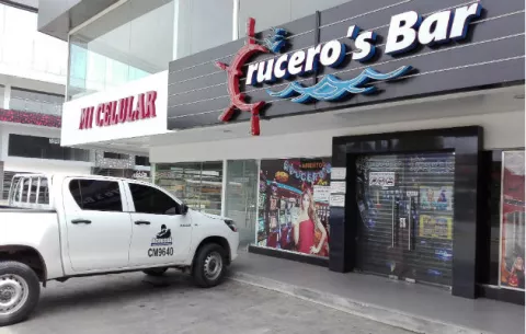 Asaltante y seguridad heridos en tiroteo dentro de bar en La Chorrera