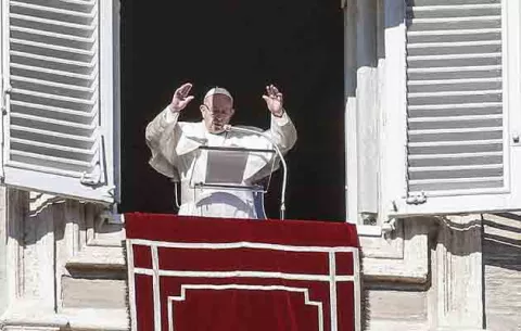 El papa pide "una mirada materna" para afrontar el futuro al iniciar el 2019