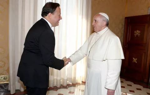 Estado comprará una alfombra de 14 mil dólares para recibir al papa Francisco durante la JMJ