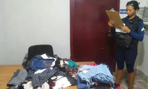 Arrestan pareja que hurtaba ropa en almacenes de Las Tablas