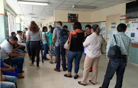 Médicos gastroenterólogos de la CSS están en paro por falta de insumos para trabajar