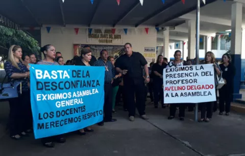 Docentes de la escuela Juan T. Del Busto declaran paro de labores