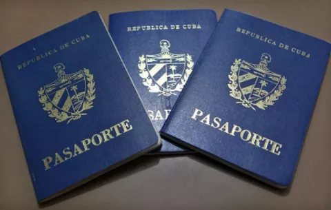 Cubanos podrán visitar Panamá con tarjeta de turismo