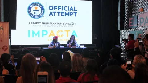 Todo listo para preparar el patacón gigante 