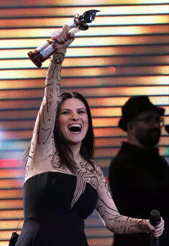 Agotada pero feliz, Laura Pausini continúa su gira 