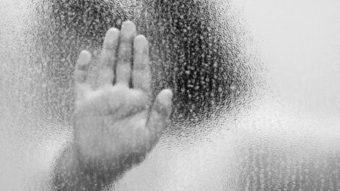 Tres docentes panameños y dos venezolanos detenidos por pornografía infantil