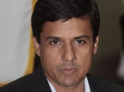 Exministro Federico Suárez es conducido a la Fiscalía