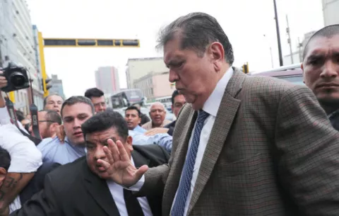 Se suicida el expresidente Alan García para evitar su detención por caso Odebrecht