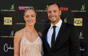 Pistorius honra su novia un año después de su muerte 
