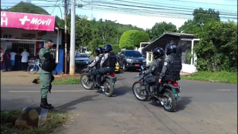 Mujer deberá firmas los 30 de cada mes por agredir a policías en Chiriquí