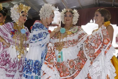 Polleras que fueron premiadas en el Festival Nacional de la Pollera
